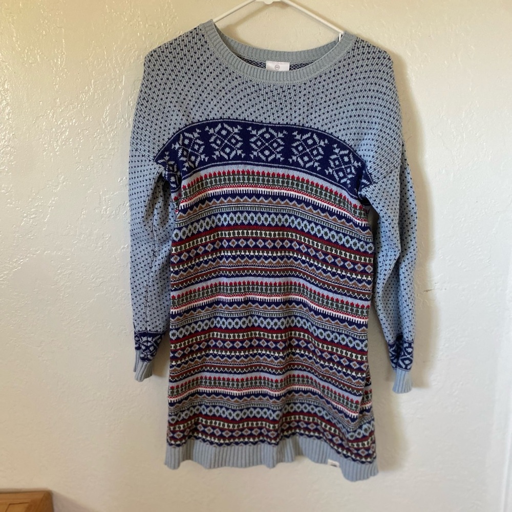 Hanna Anderson girl’s Nordic pattern snowflake Sweater Dress in size 12/14